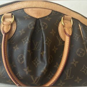 MOVING sale Authentic Louis Vuitton Tivoli Hand bag